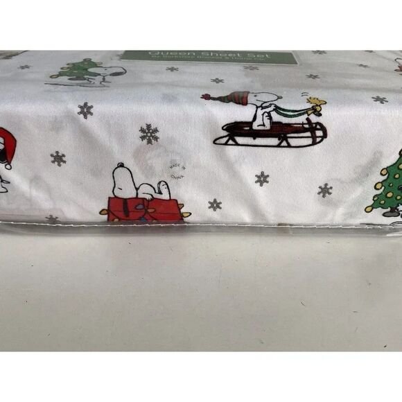 Peanuts Snoopy Charlie Brown Holiday Christmas Queen Size Soft Sheet Set NEW - Picture 14 of 15